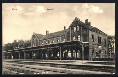 AK Varel, Bahnhof in der Aussenansicht