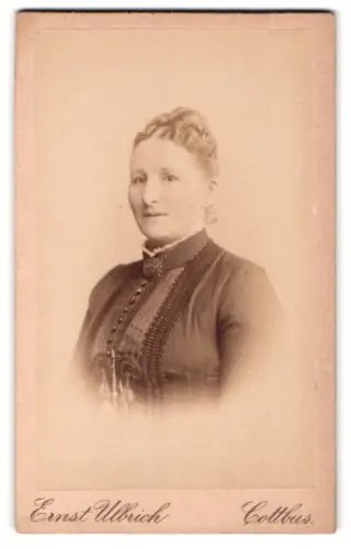 Fotografie Ernst Ulbrich, Cottbus, Gymnasialstrasse, Elegantes Portrait einer Dame