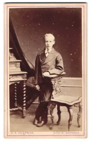 Fotografie H. A. Chapman, Swansea, High Street 235, Porträt eines Jungen
