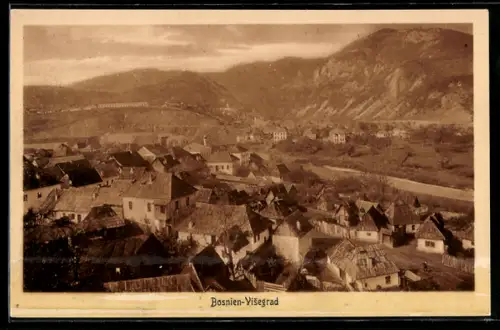 AK Visegrad, Panorama mit Strassenpartie