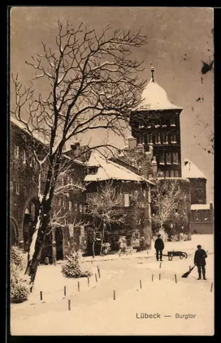 AK Lübeck, Burgtor im Winter
