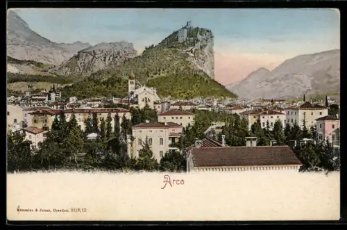 AK Arco, Veduta generale, Il Castello