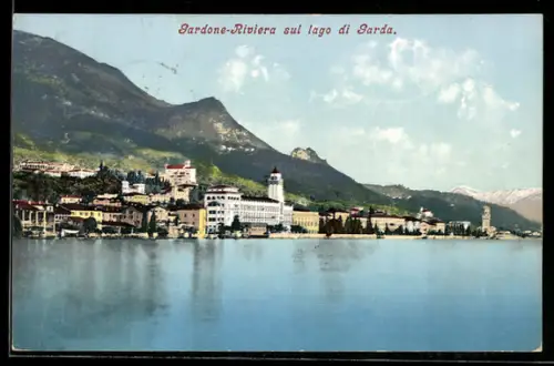 AK Gardone Riviera, Ortsansicht mit dem Gardasee