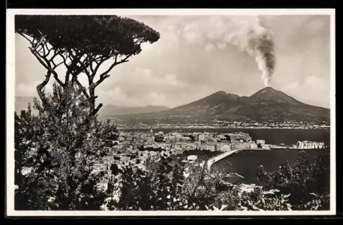 AK Napoli / Neapel, Vesuvio, Vulkan Vesuv mit Ortsansicht