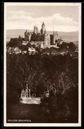 AK Schloss Braunfels mit umgebendem Ort