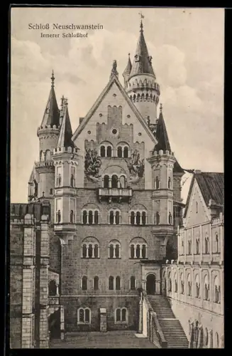 AK Schloss Neuschwanstein, Innerer Schlosshof bei Tage