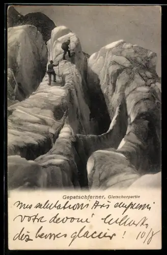 AK Gepatschferner, Zwei Wanderer auf dem Gletscher