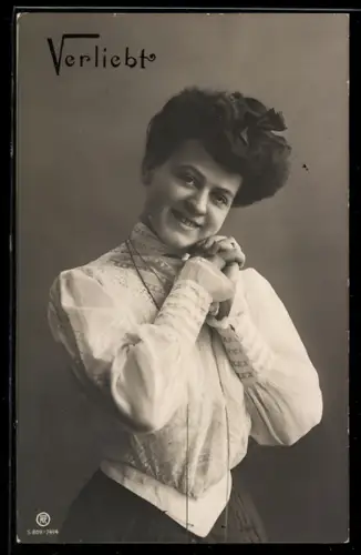Foto-AK RPH Nr. 869-7414: Junge Frau mit verliebtem Blick