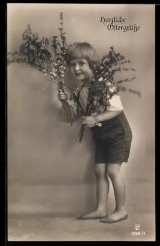 Foto-AK GL Co Nr. 6268/4: Kleinkind mit Weidenkätzchen zu Ostern