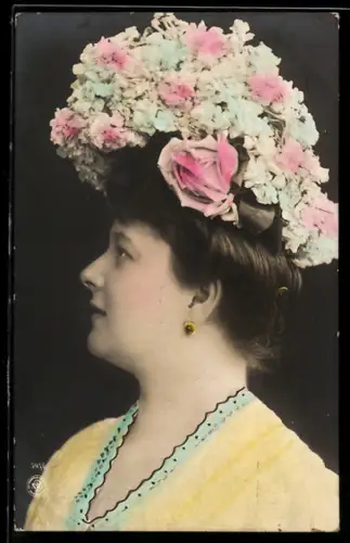 Foto-AK NPG Nr. 595/6: Dame mit Blumenkrone im Profil