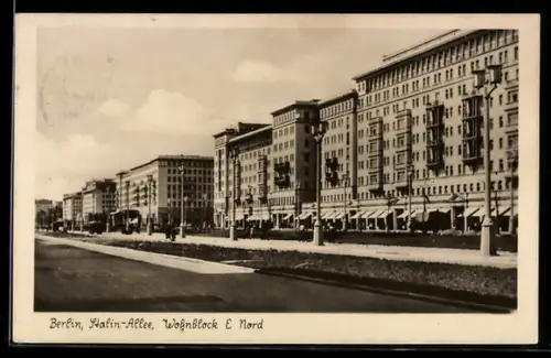 AK Berlin-Friedrichshain, Stalin-Allee mit Wohnblock E Nord