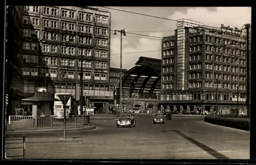 AK Berlin, Alexanderplatz mit HO-Warenhaus