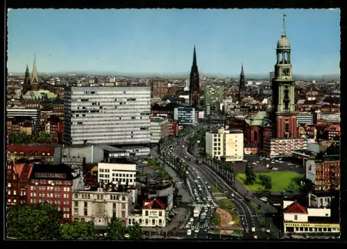 AK Hamburg, Ost-West-Achse mit den Türmen der Stadt