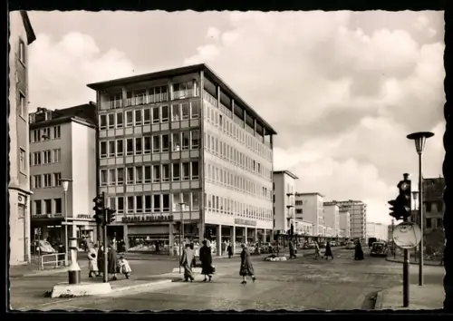 AK Frankfurt a. M., Strassenpartie an der Paulskirche