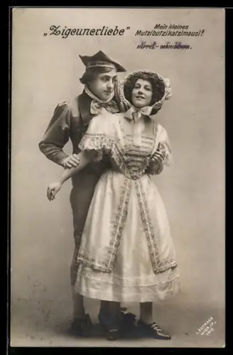 AK Szene aus der Operette Zigeunerliebe mit Koppel und Marischka, Mein kleines Mutzibutzikatzimausi