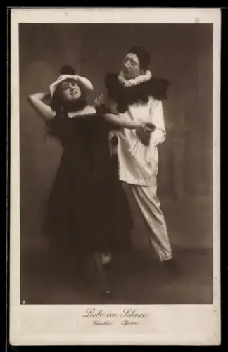 AK Szene aus der Operette Liebe im Schnee mit dem Schauspieler Günther Pfann