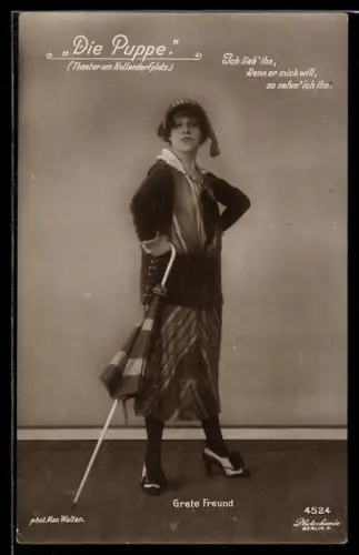 AK Die Puppe, Grete Freund im Kostüm