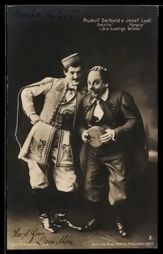 AK Die Lustige Witwe, Rudolf Seibold als Danilo und Josef Ludl als Njegus