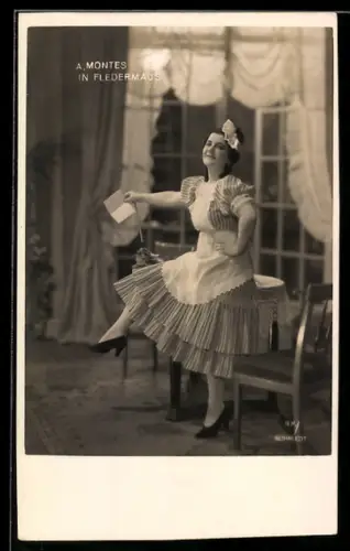 AK Szene aus der Operette Fledermaus mit der Schauspielerin A. Montes