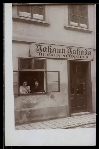 Foto-AK Wien, Schneiderei von Johann Jahoda in der Rochusgasse 6