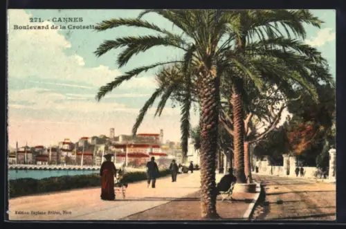 AK Cannes, Boulevard de la Croisette avec palmiers et promeneurs