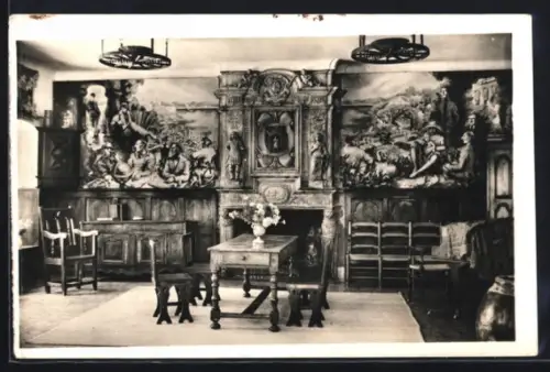 AK Saint-Paul /A.-M., Intérieur de la salle avec cheminée ornée et fresques murales