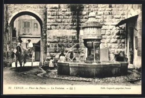 AK Vence, Place du Peyra, La Fontaine