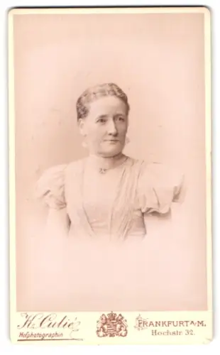 Fotografie Katharina Culie, Frankfurt am Main, Hochstr. 32, Porträt einer Dame