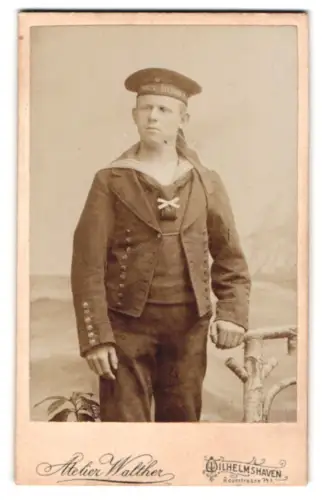 Fotografie Atelier Walther, Wilhelmshaven, Roonstrasse 74b, Matrose Heinrich Janssen der II. Matrosen-Division