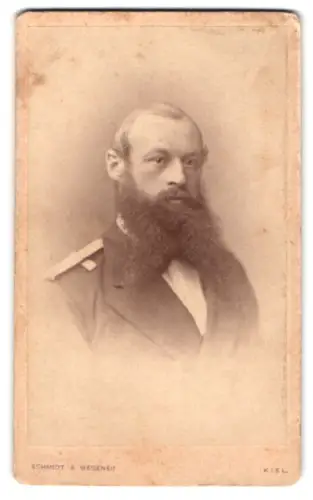 Fotografie Schmidt & Wegener, Kiel, Dänische Strasse 35, Offizier der Kaiserlichen Marine in Uniform