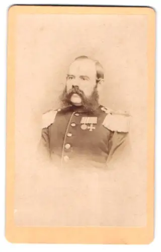 Fotografie G. A. Zeth, Wittenberg, Jüdenstrasse 351, Major in Uniform mit Kriegsdenkmünze 1870/71 und Ehrenzeichen