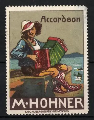 Reklamemarke M. Hohner, Handzuginstrumentenmacher für Akkordeon, spielender Musiker am Meer