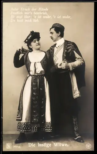 AK Theaterschauspieler in einer Szene aus: die lustige Witwe, Text
