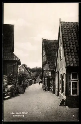 AK Lauenburg, Strasse Hohlerweg mit Wohnhäusern