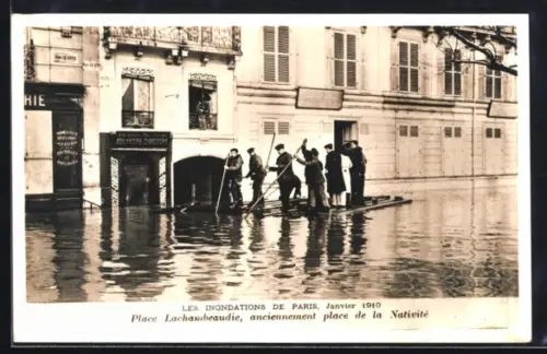 AK Paris, Les inondations en Janvier 1910, Place Lachambeaudie, Hochwasser