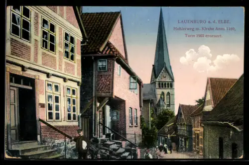 AK Lauenburg a. d. Elbe, Strasse Hohlerweg mit Kirche Anno 1169, Turm 1902 erneuert