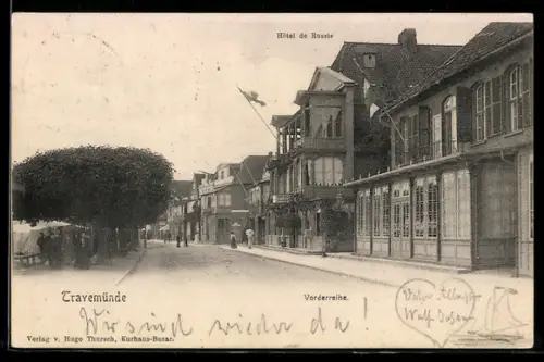 AK Travemünde, Strasse Vorderreihe mit Hotel de Russie