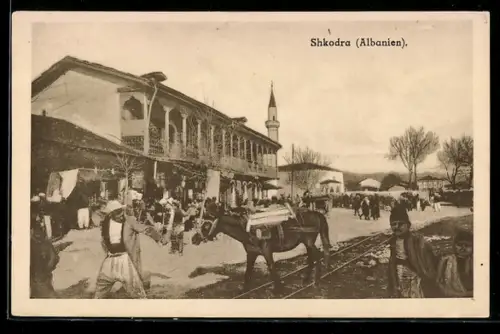 AK Shkodra, Strassenszene mit Händlern und Geschäften