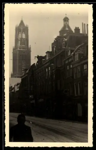 Foto-AK Utrecht, Dom und Strasse im Winter