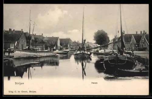 AK Strijen, Haven