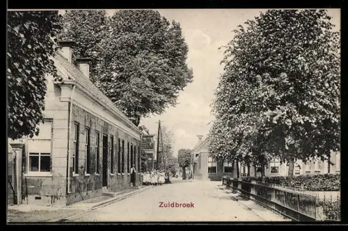 AK Zuidbroek, Strassenpartie mit Kindergruppe