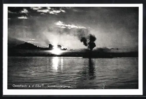 AK Geesthacht a. d. Elbe, Sonnenuntergang über der Elbe