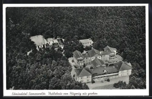 AK Geesthacht /Elbe, Heilstätte Edmundstal-Siemerswalde, Theklahaus vom Flugzeug aus gesehen