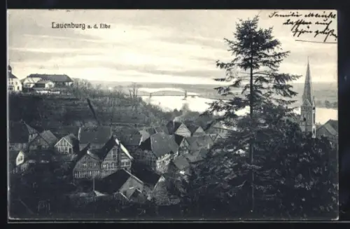 AK Lauenburg a. d. Elbe, Stadtansicht mit Kirche und Elbbrücke