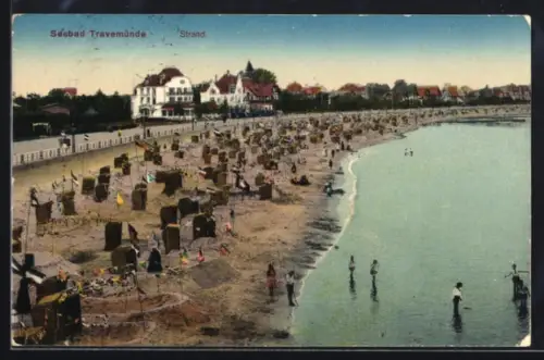 AK Travemünde, Strand mit Badegästen und Strandkörben