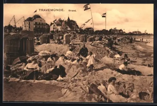 AK Travemünde, Sommergäste am Strand