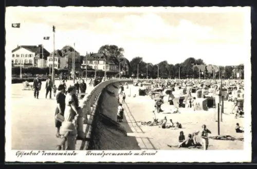 AK Travemünde, Strand und Promenade mit n