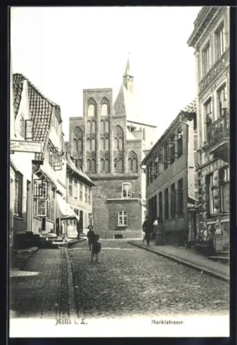 AK Mölln i. L., Marktstrasse mit Blick auf die Kirche