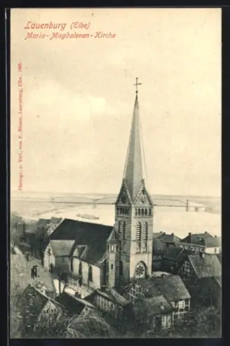 AK Lauenburg /Elbe, Maria-Magdalenen-Kirche aus der Vogelschau