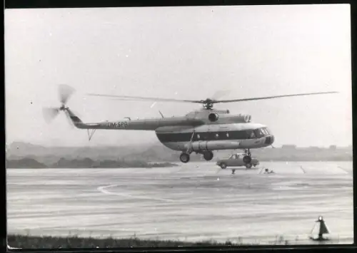 Fotografie Hubschrauber / Helikopter Mehrzwecktransporthubschrauber Mil Mi-8T, Interflug DM-SPB